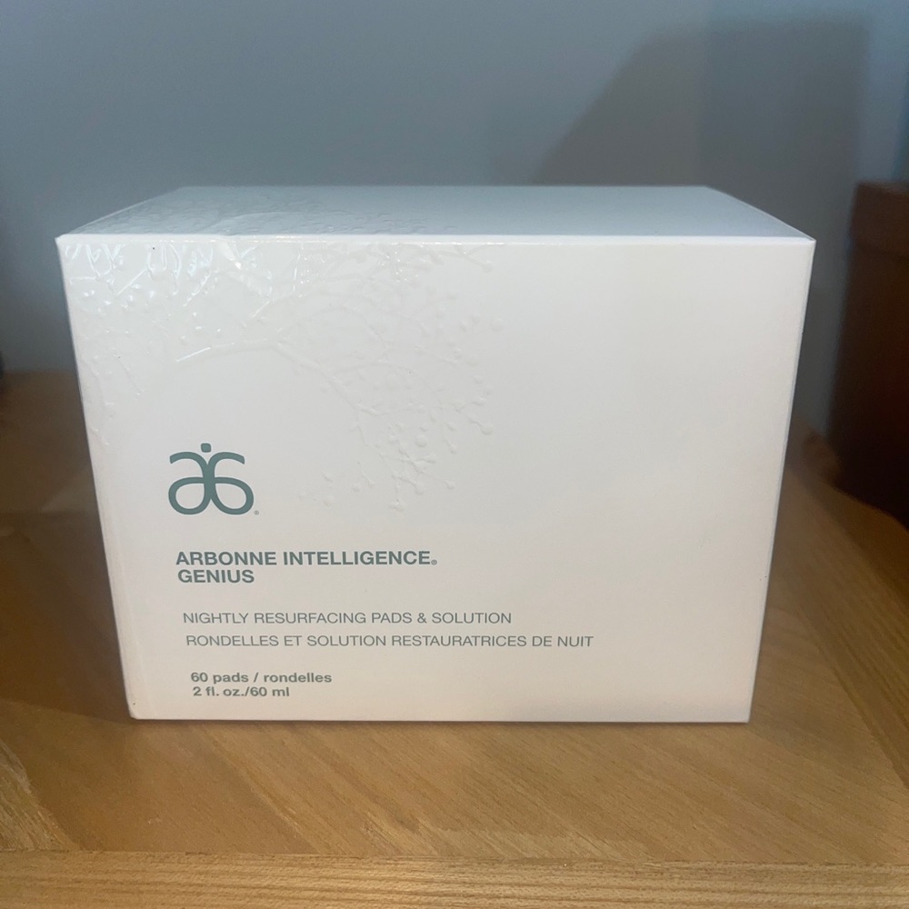 Arbonne Intelligence Genius Nightly Resurfacing Pads & Solution. 60 Pads.